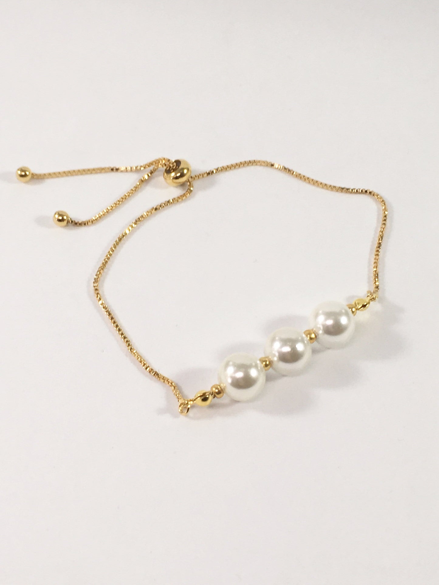 Bracelet White Shell Pearl Slider Bracelet Jewelz Galore White Shell Pearl Slider Bracelet | Jewelz Galore | Handmade Jewellery