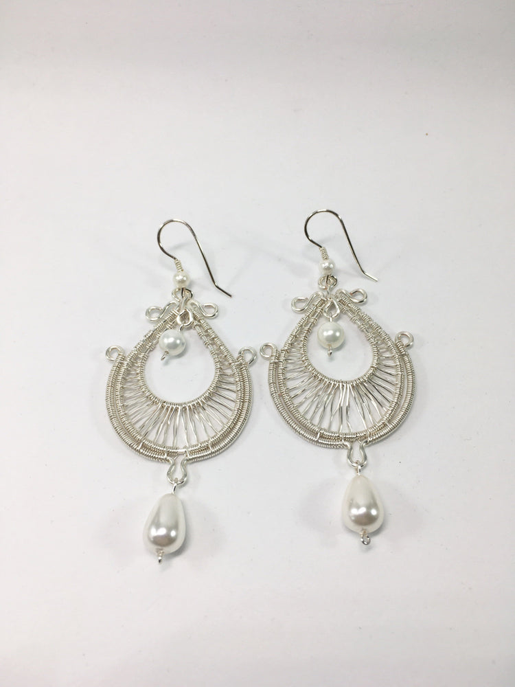 Shell Pearl Earrings
