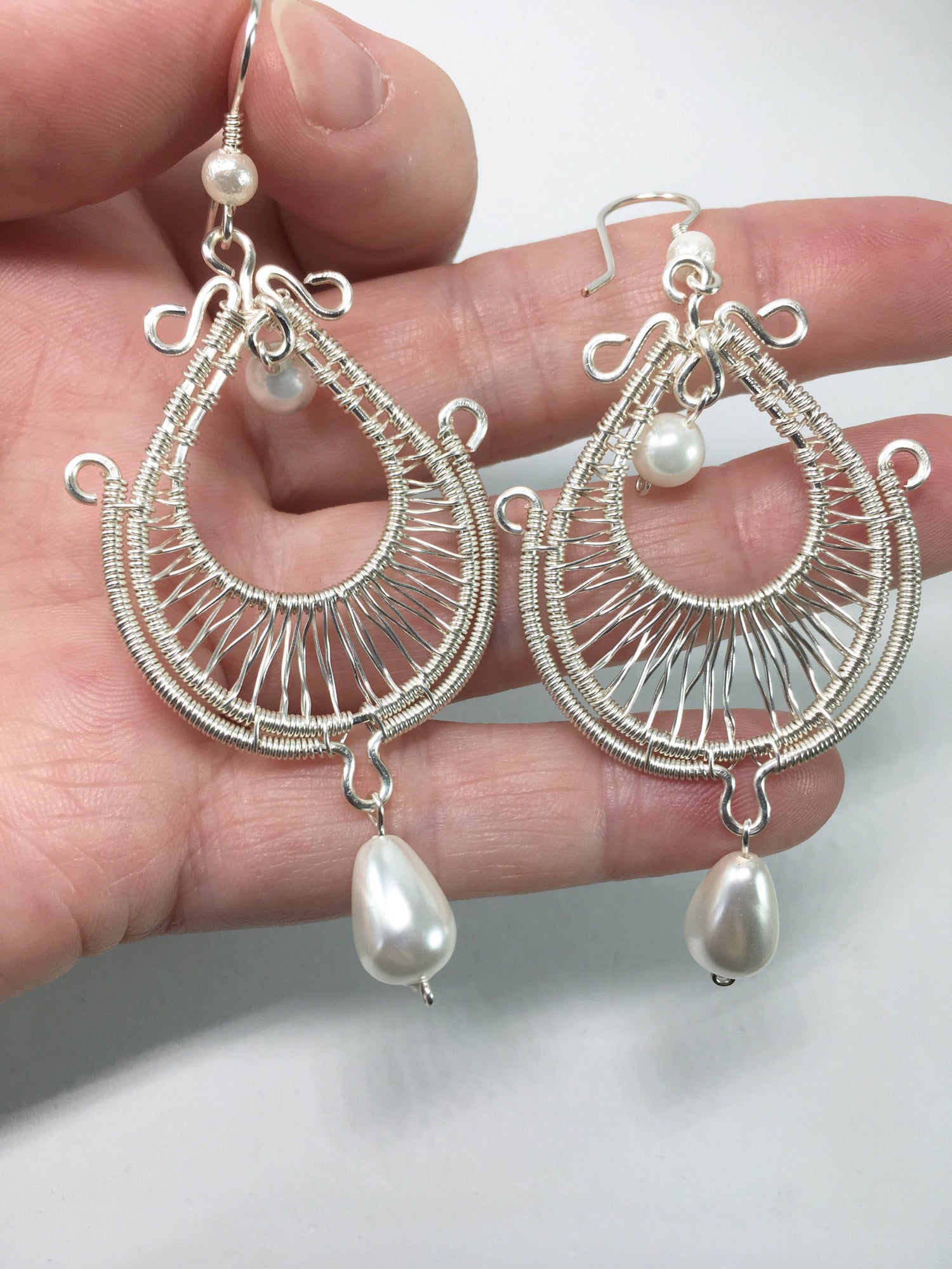 Handcrafted Shell Pearl Earrings