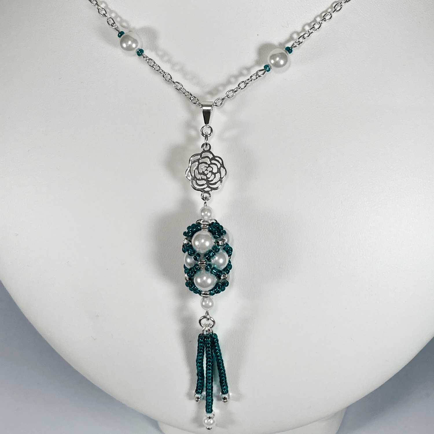 Handmade Shell Pearl Gemstone Necklace Set